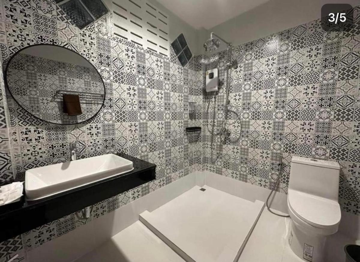 PP. Valentine Bungalow - Housity