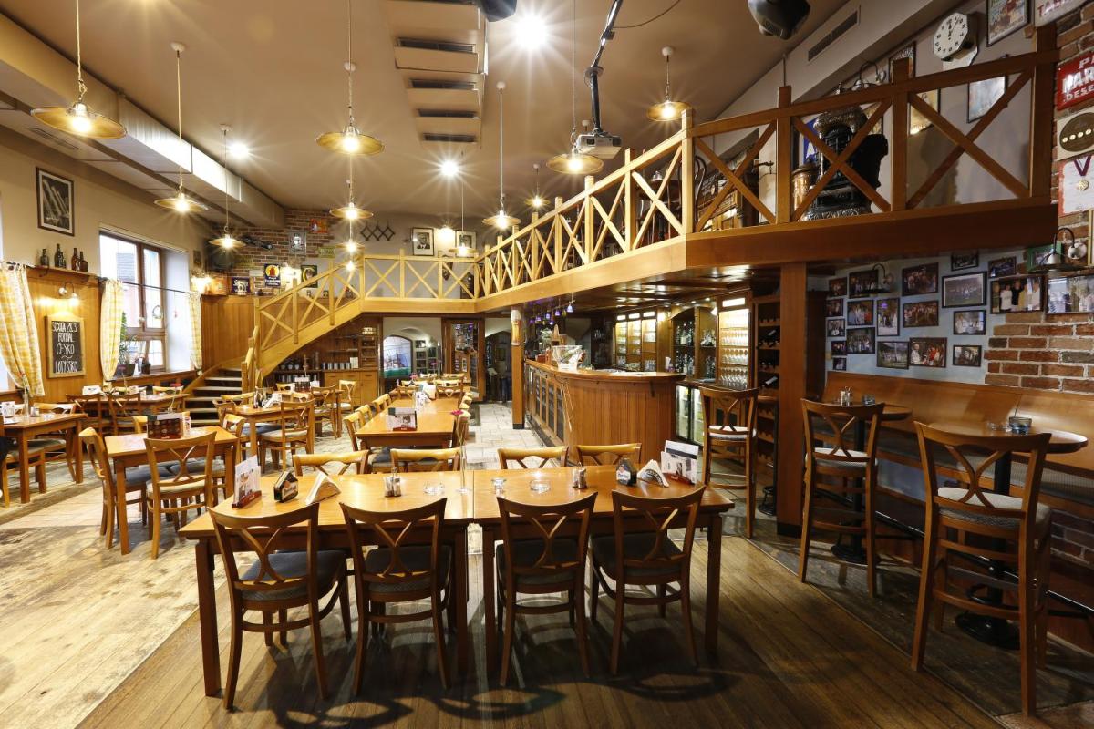 AGH Hotel - Housity