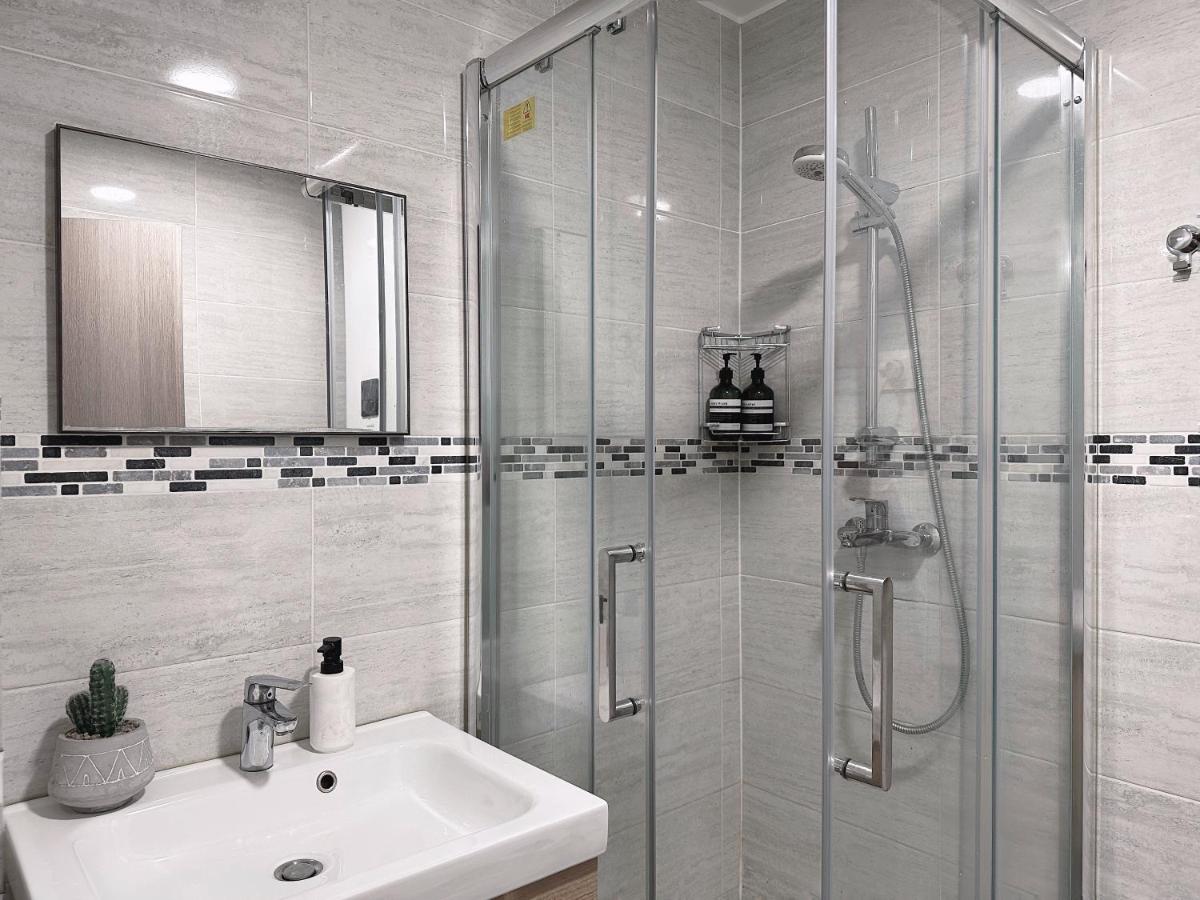 The Bancycar - Housity