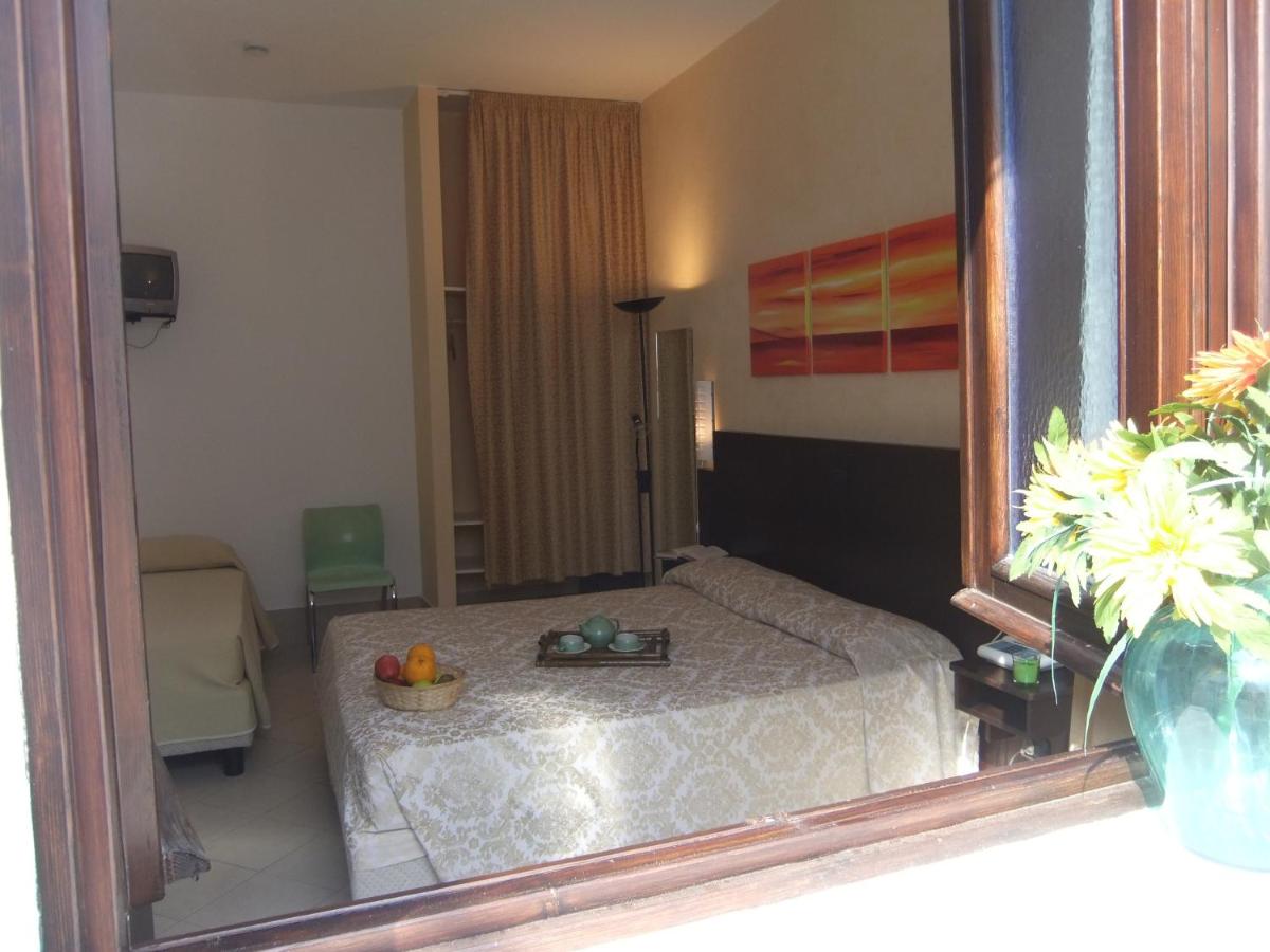 Hotel Villa Ionia - Housity