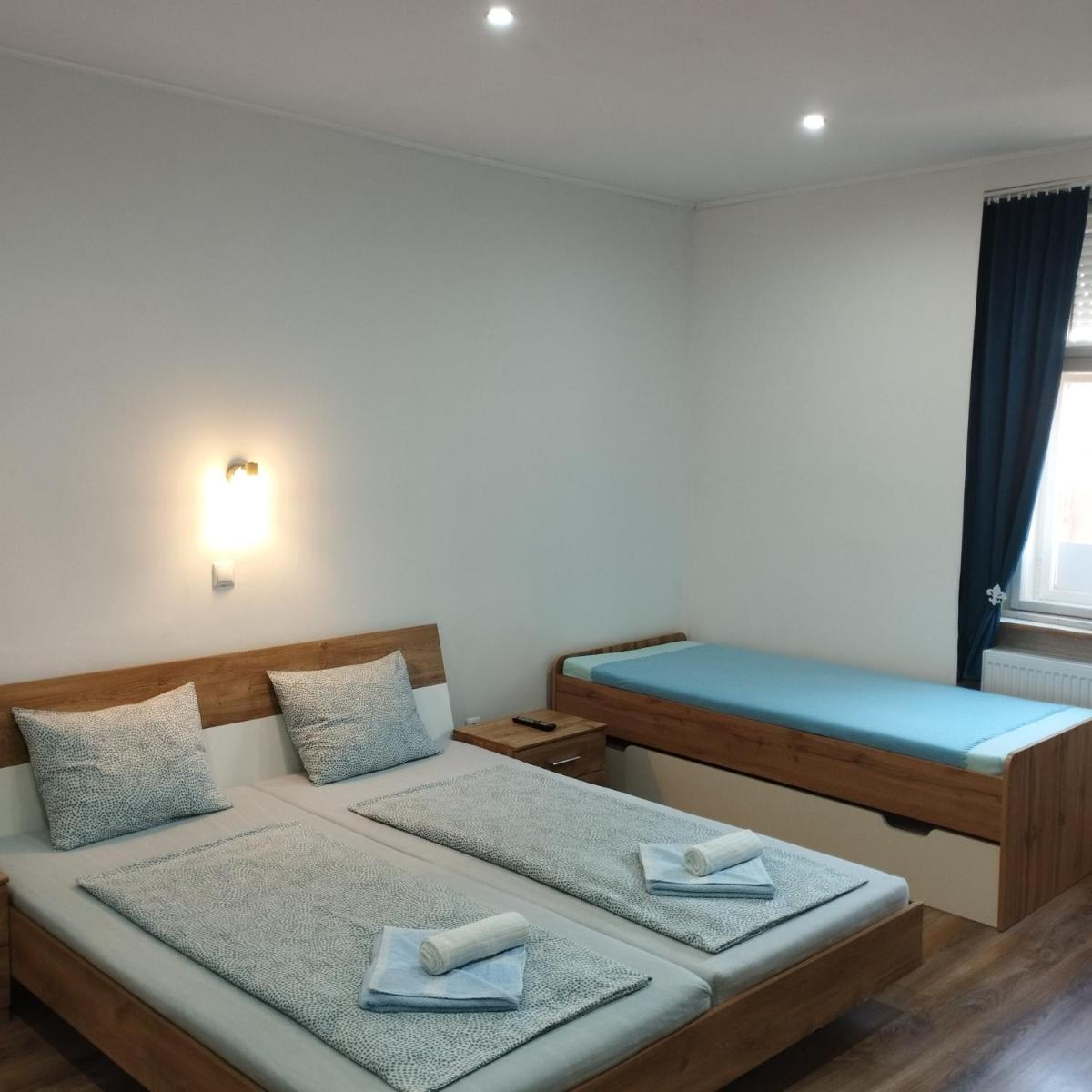 Apartmány 77 - Housity
