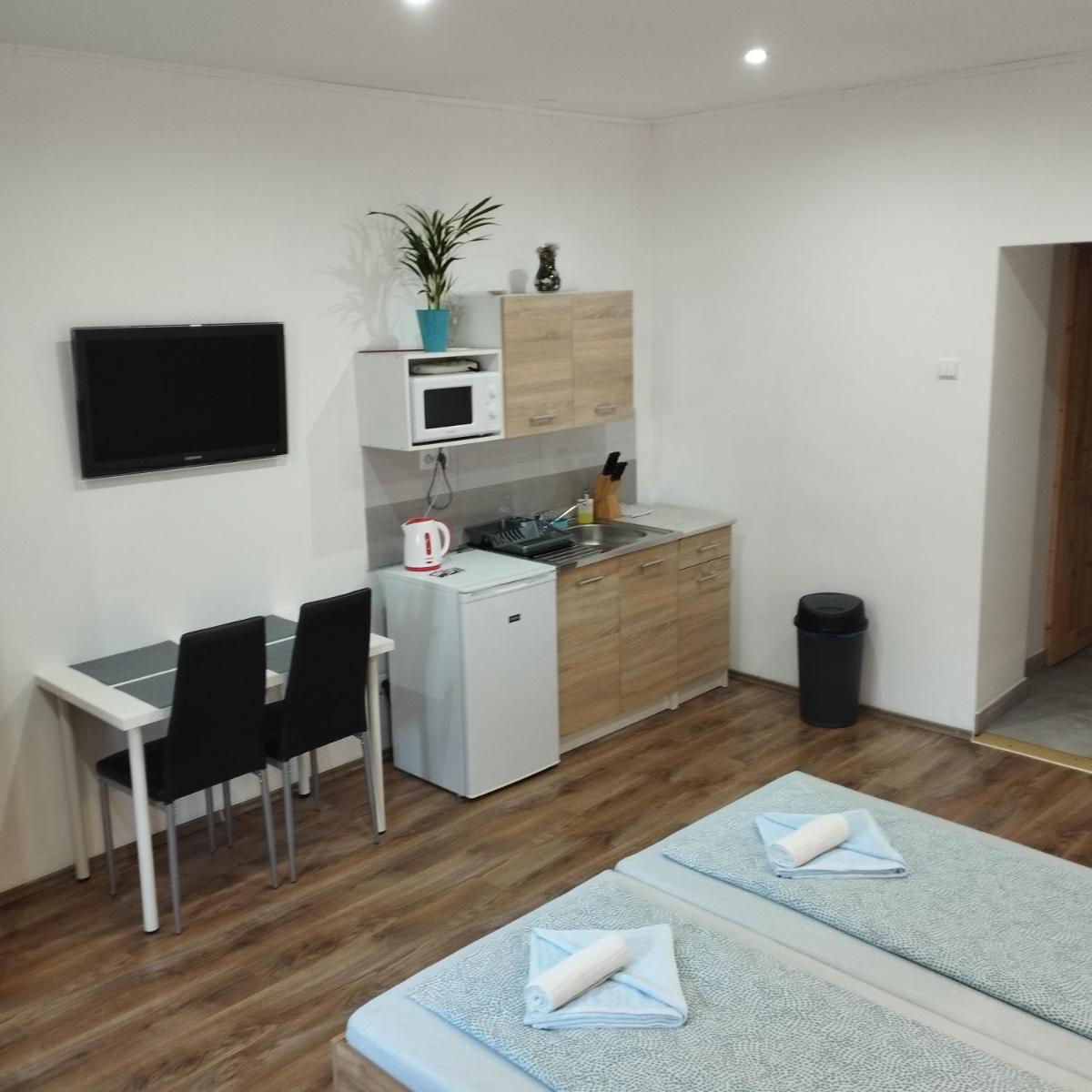 Apartmány 77 - Housity