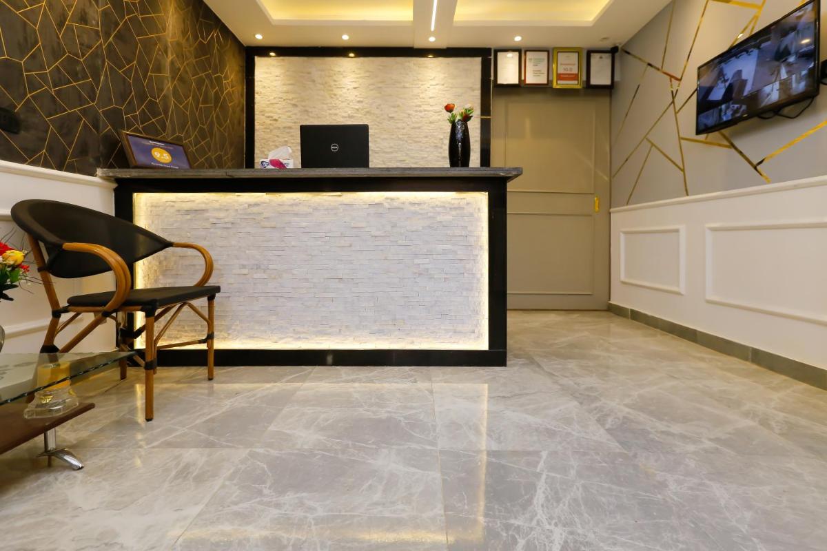 Venus Pyramids Inn - Top Roof Access W Free Break Fast - Housity