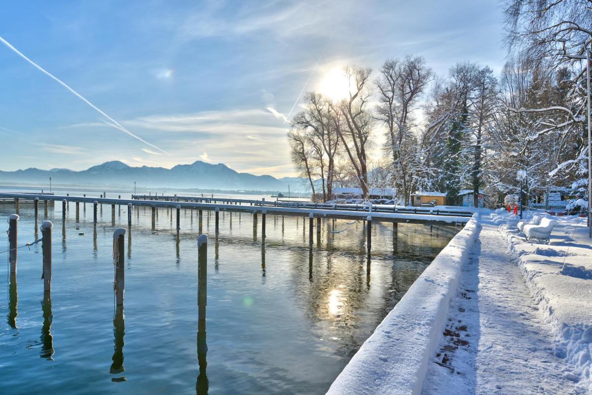 Yachthotel Chiemsee GmbH - Housity