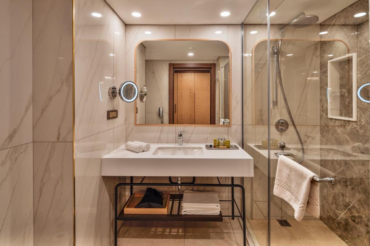 Doubletree By Hilton Antalya City Centre - Housity