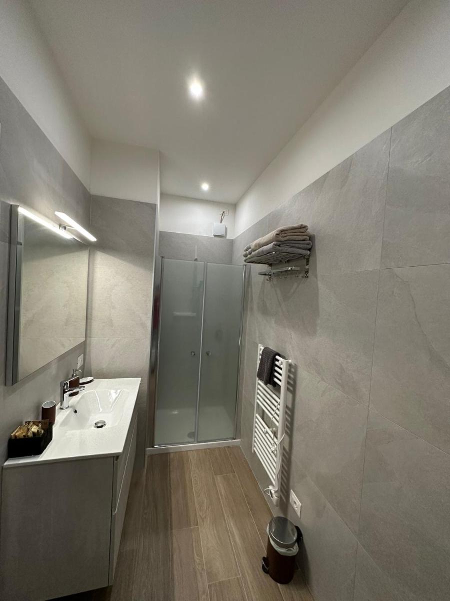 Meridian A23 - Housity