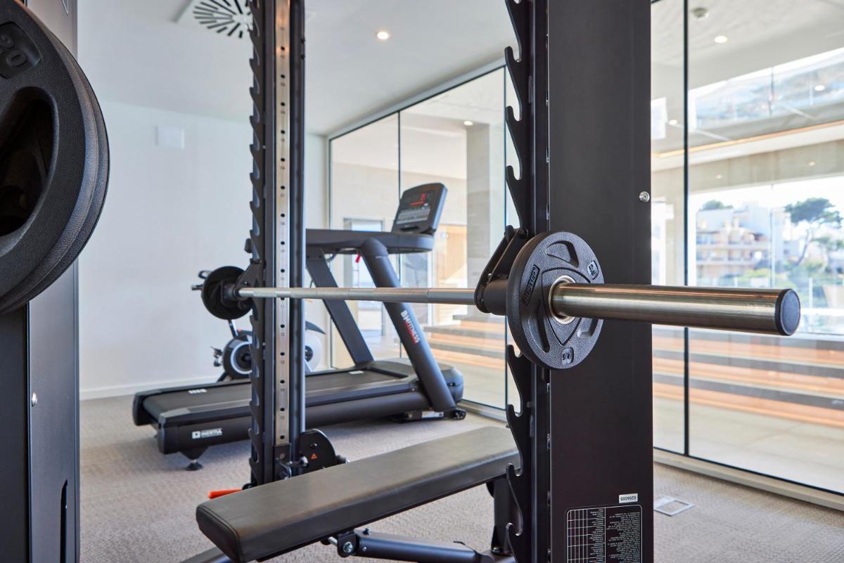 Gimnasio o instalaciones de fitness de Universal Hotel Aquamarin