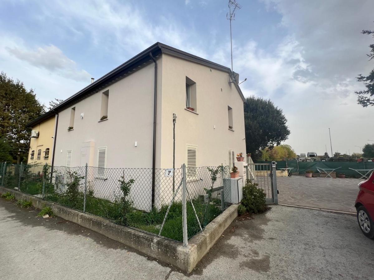 ANGI B&B - Housity