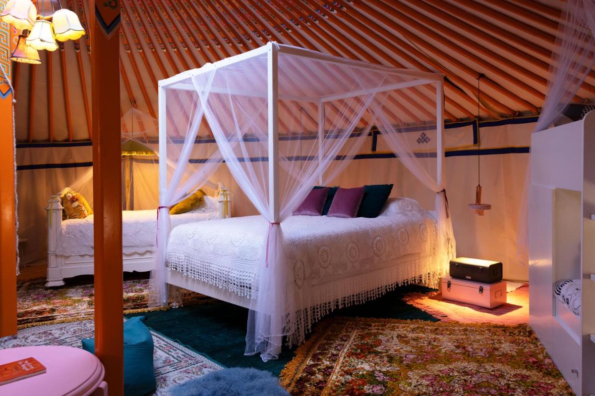 A 30 min de Bordeaux! Yurt 'Bohemian Chic' - Housity