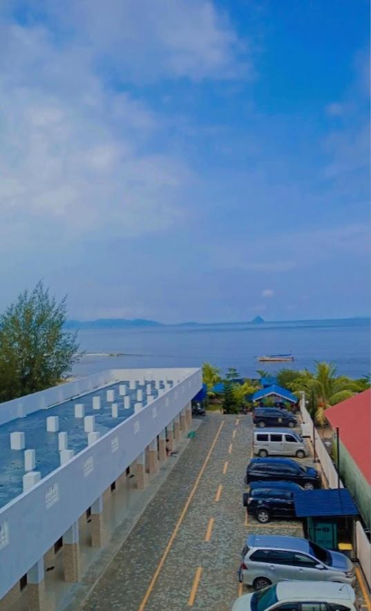 GRAND PANDAN HOTEL - Housity