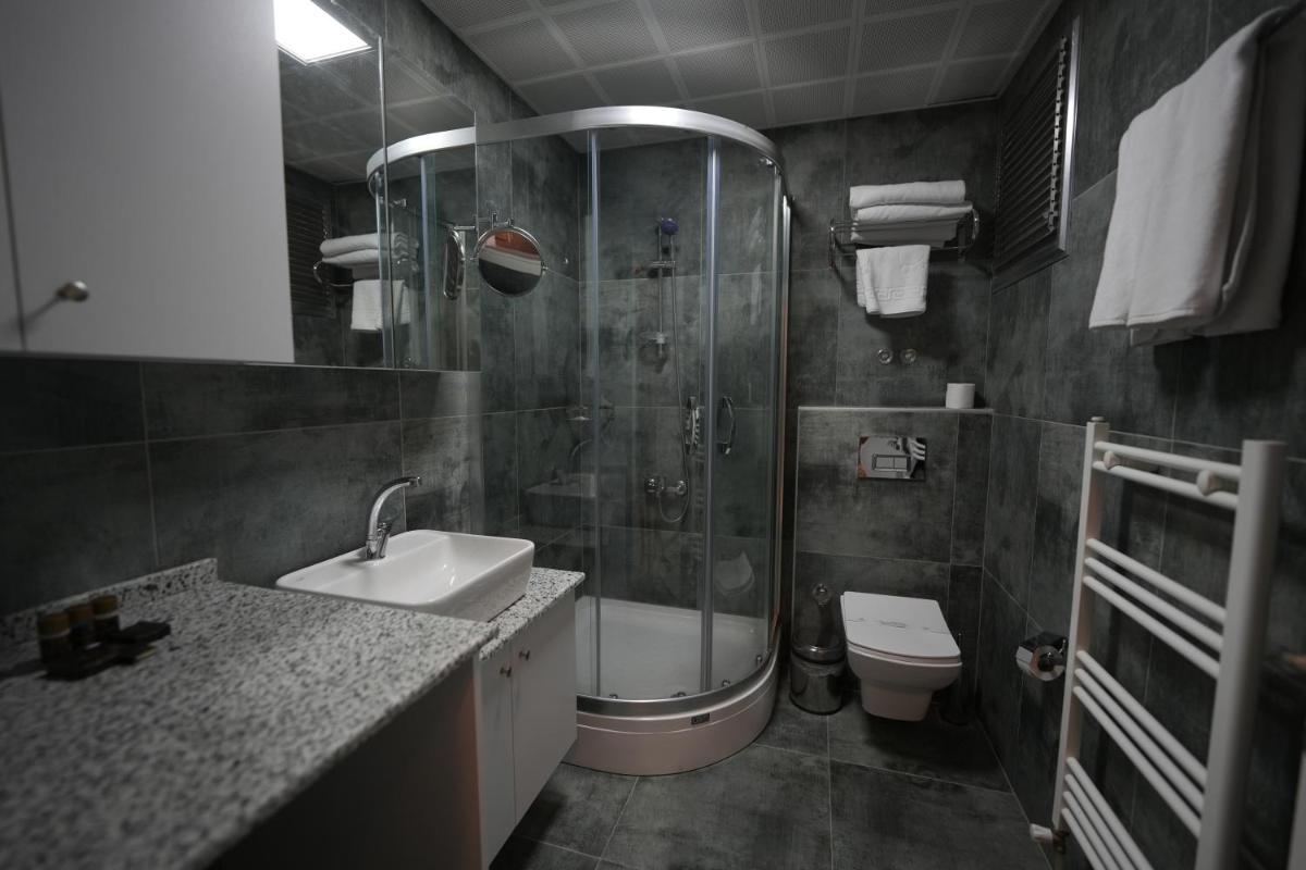 Marlen Hotel Bayraklı - Housity