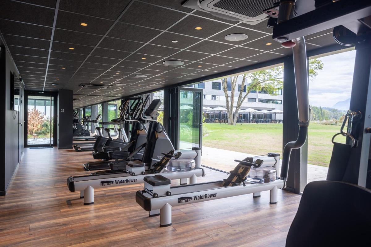 Salle ou équipements de sports de l'établissement Miura