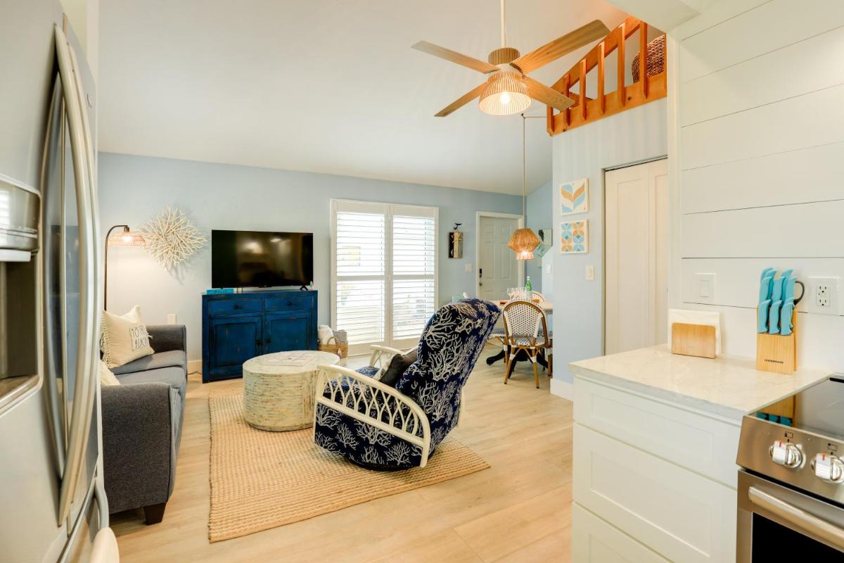 Tropical Cottage Less Than 2 Mi to Hobe Sound Beach! - Housity