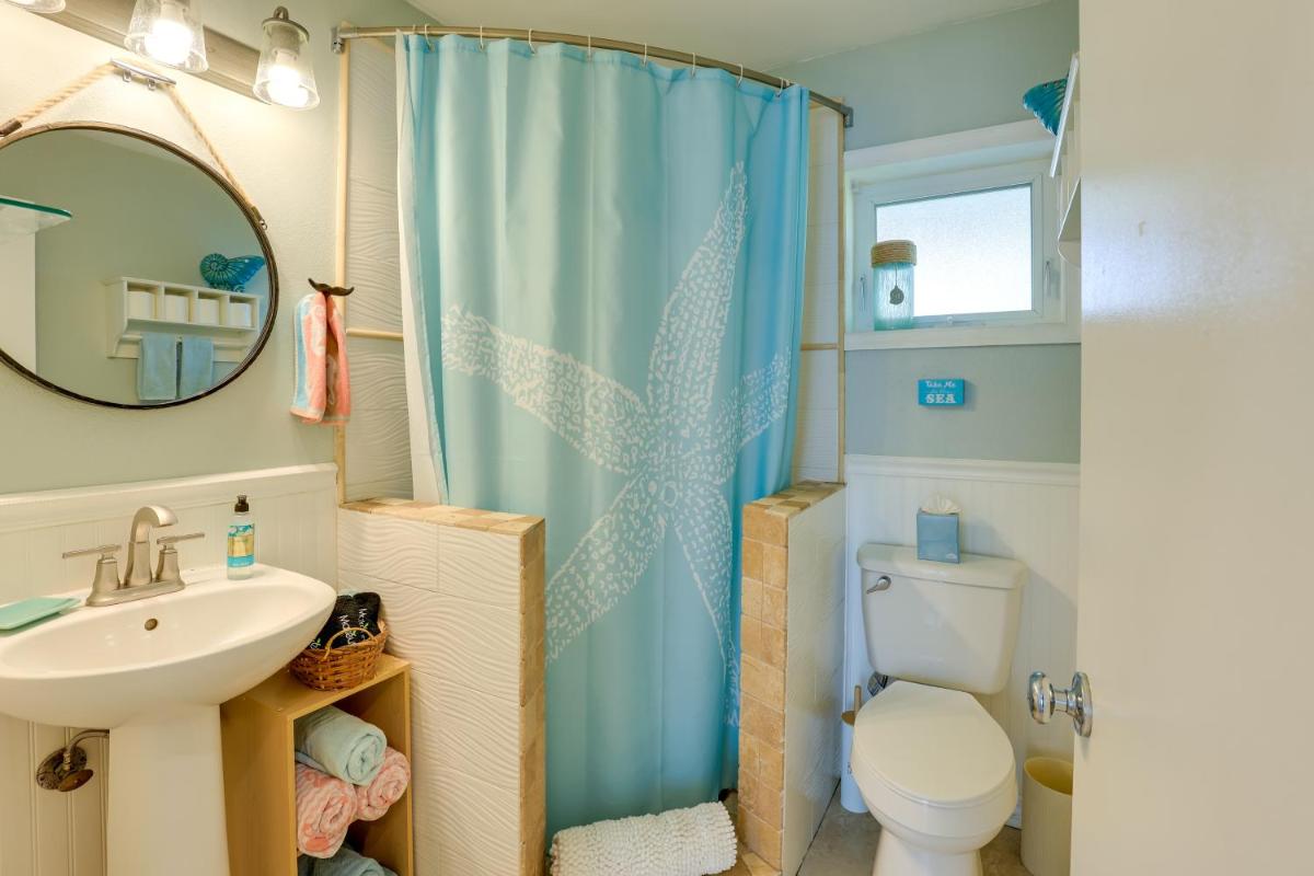 Tropical Cottage Less Than 2 Mi to Hobe Sound Beach! - Housity