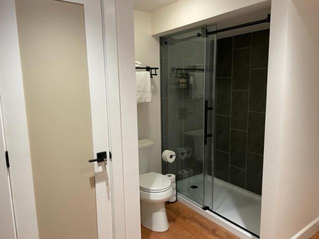 Columbia River Cliff House - Housity