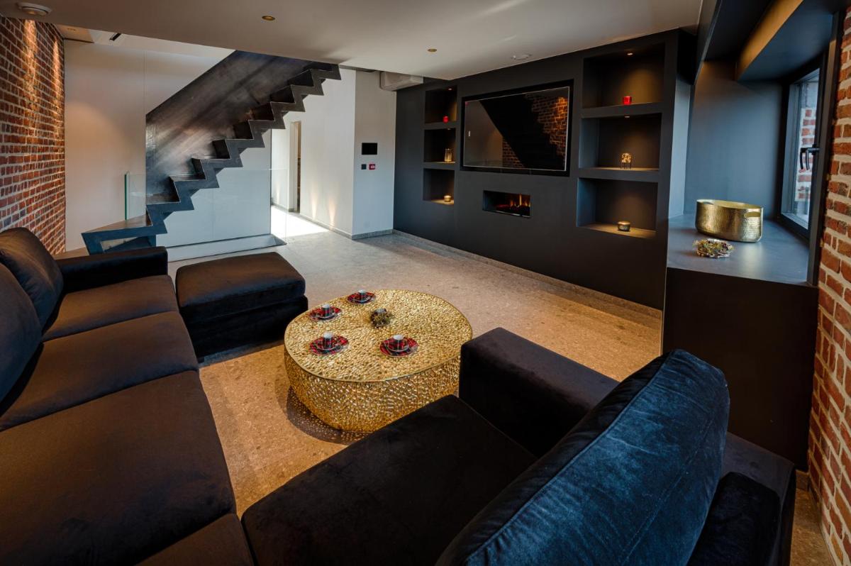 AGORA Tournai Wellness Suites 3 appartements touristiques sur la Grand-Place - Housity
