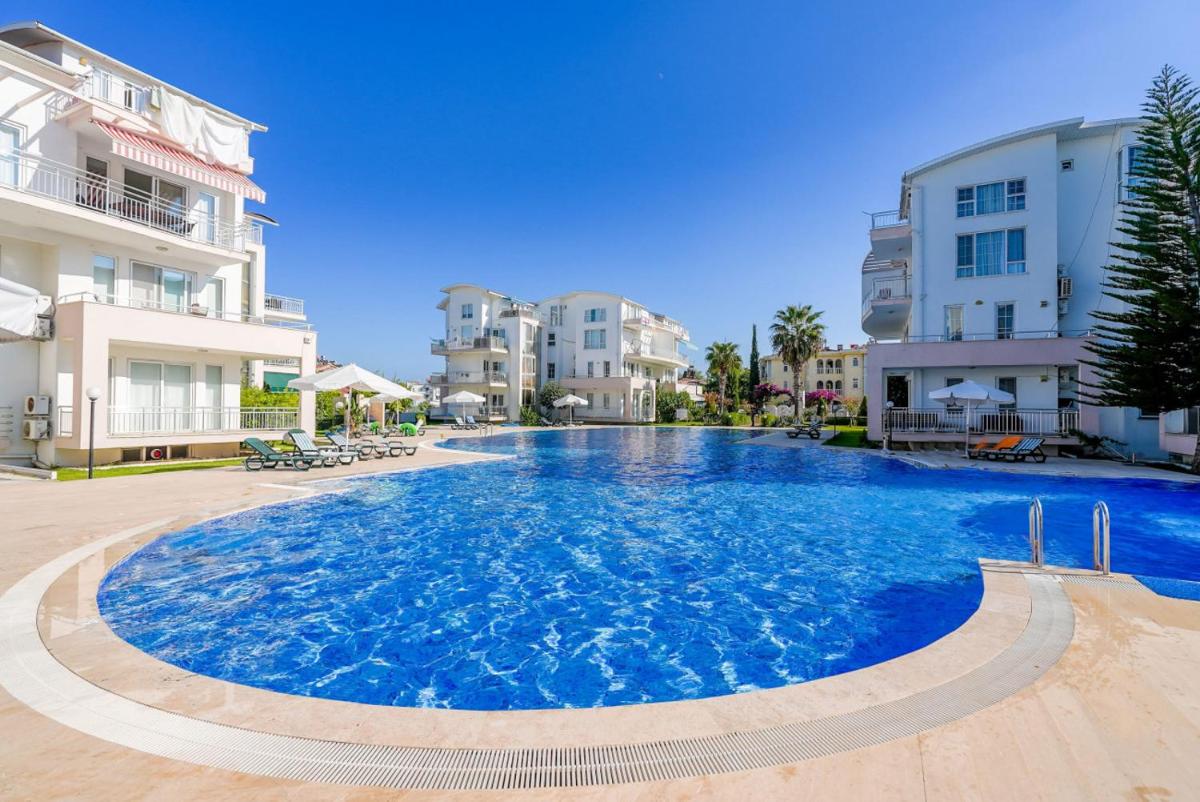 Comfy Flat with Shared Pool in Belek - Housity
