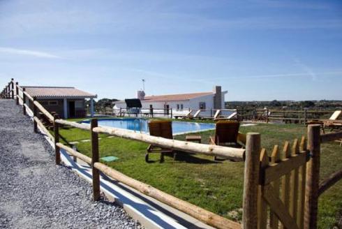 Hotel Quinta Dos Bastos - Housity