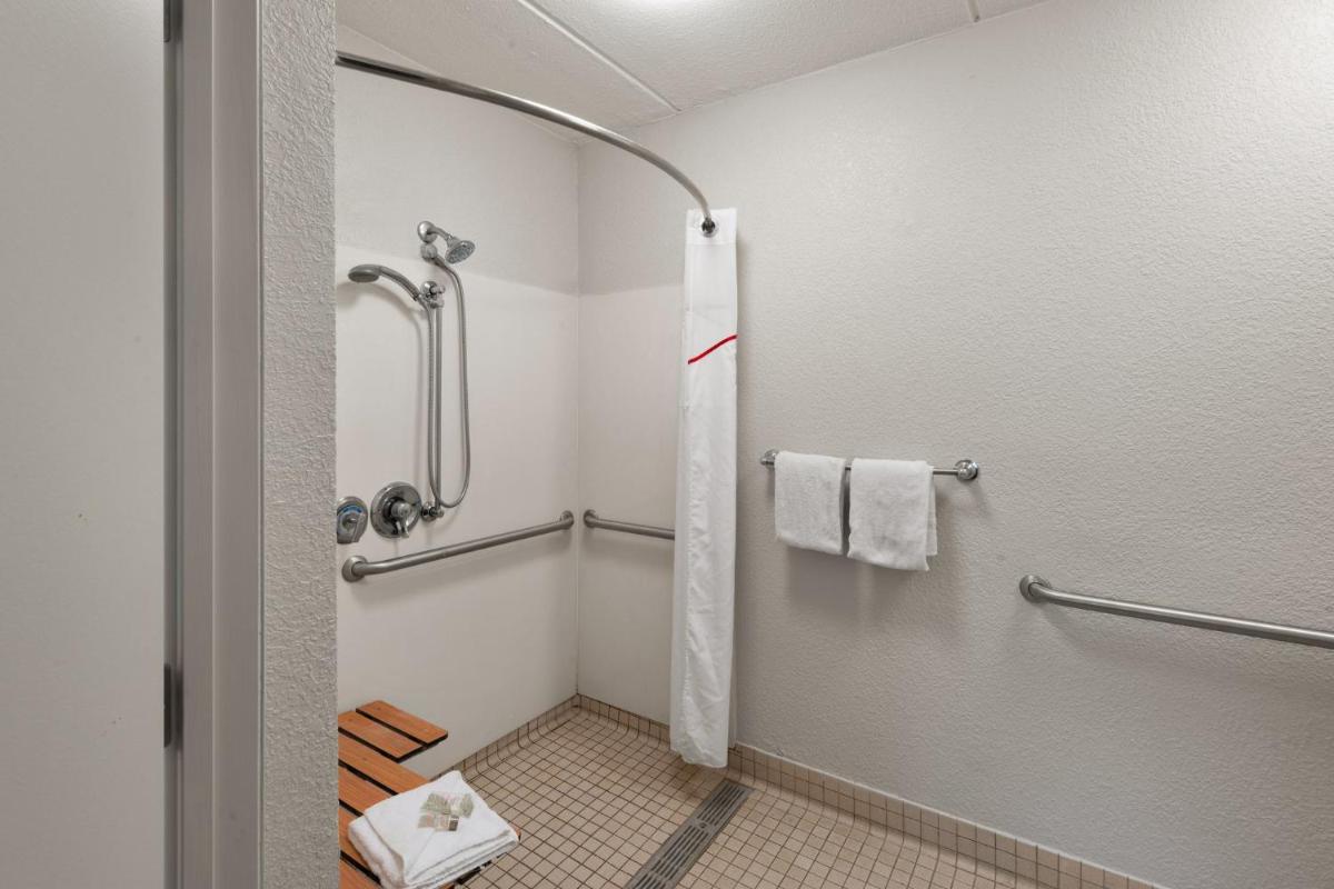 Red Roof Inn Binghamton - Johnson City - Housity