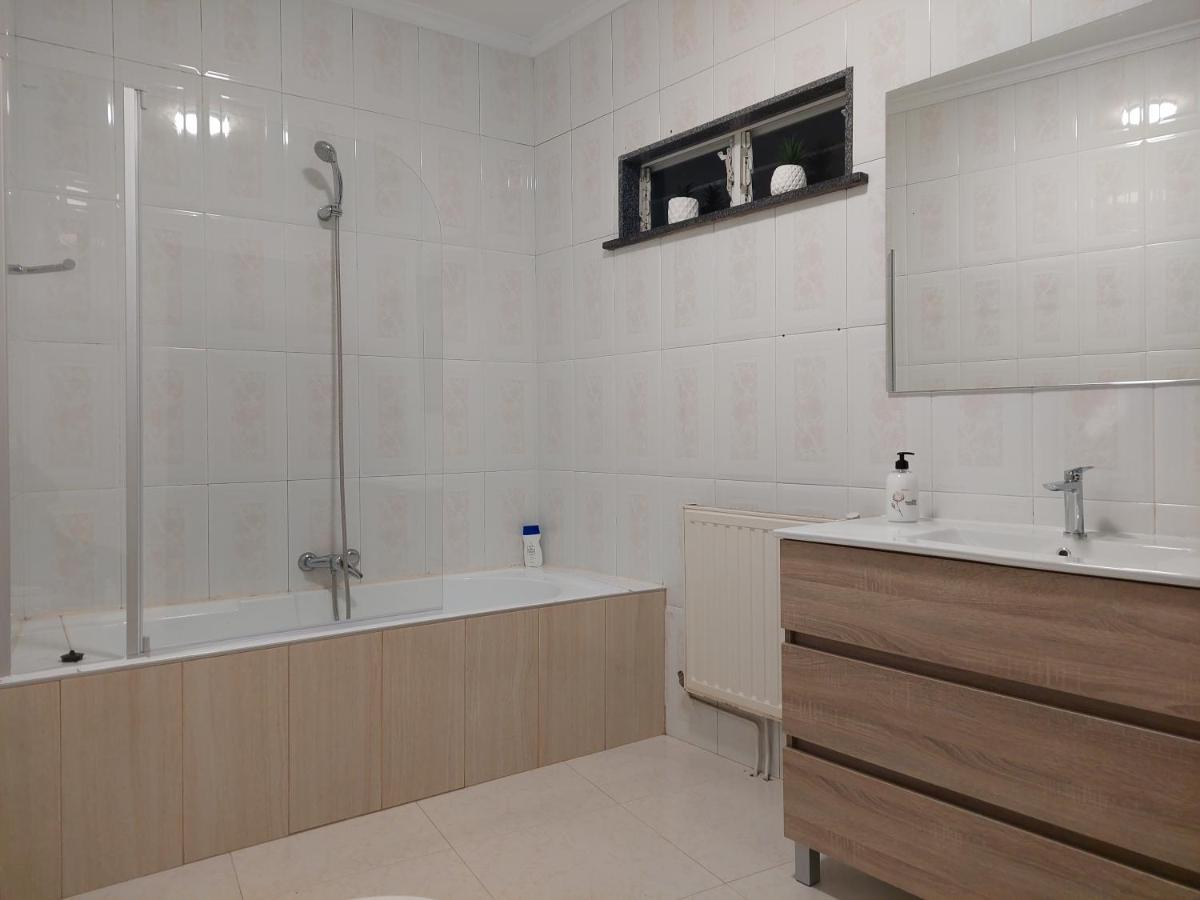 Gran casa cerca de la playa - Housity