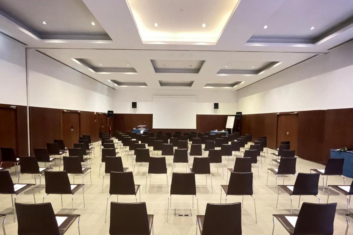 A área empresarial e/ ou a sala de conferências de Domes Lake Algarve, Autograph Collection