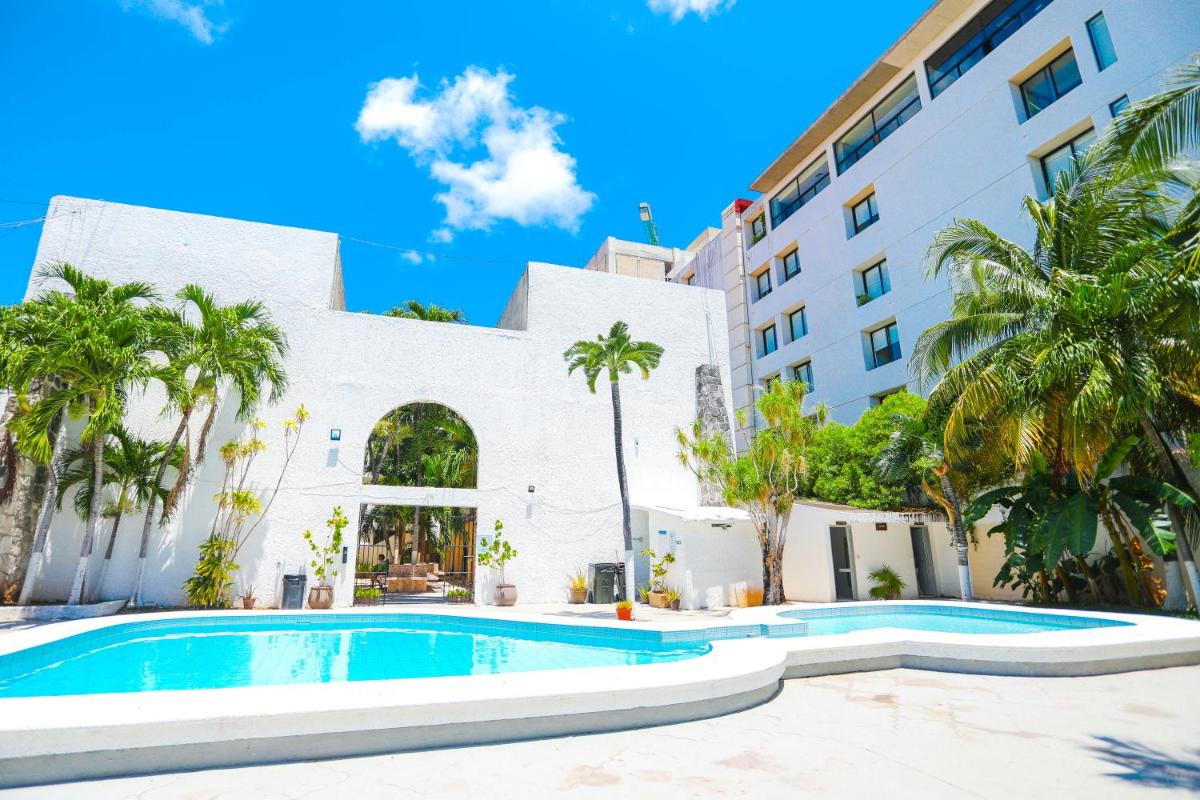 Hotel Parador - Housity