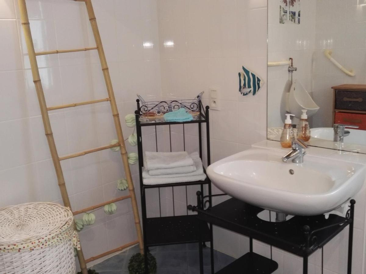 Maison en bois avec jardin, idéal randonnée, fibre haut débit, équipements bébé près du Mans et Tours - FR-1-410-195 - Housity
