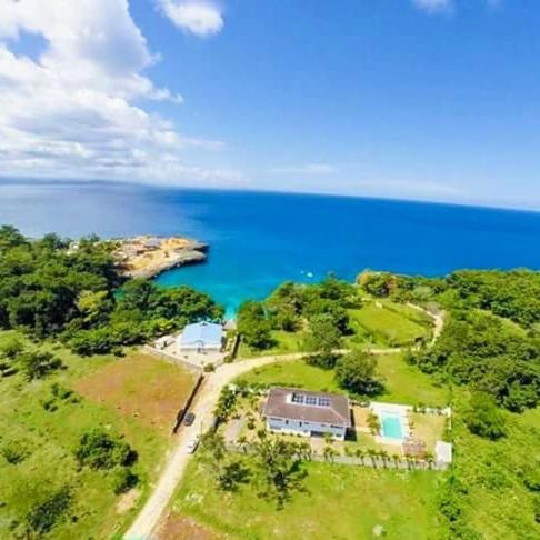 Villa piscina natural - Housity