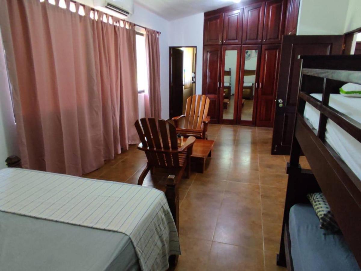 Villa piscina natural - Housity