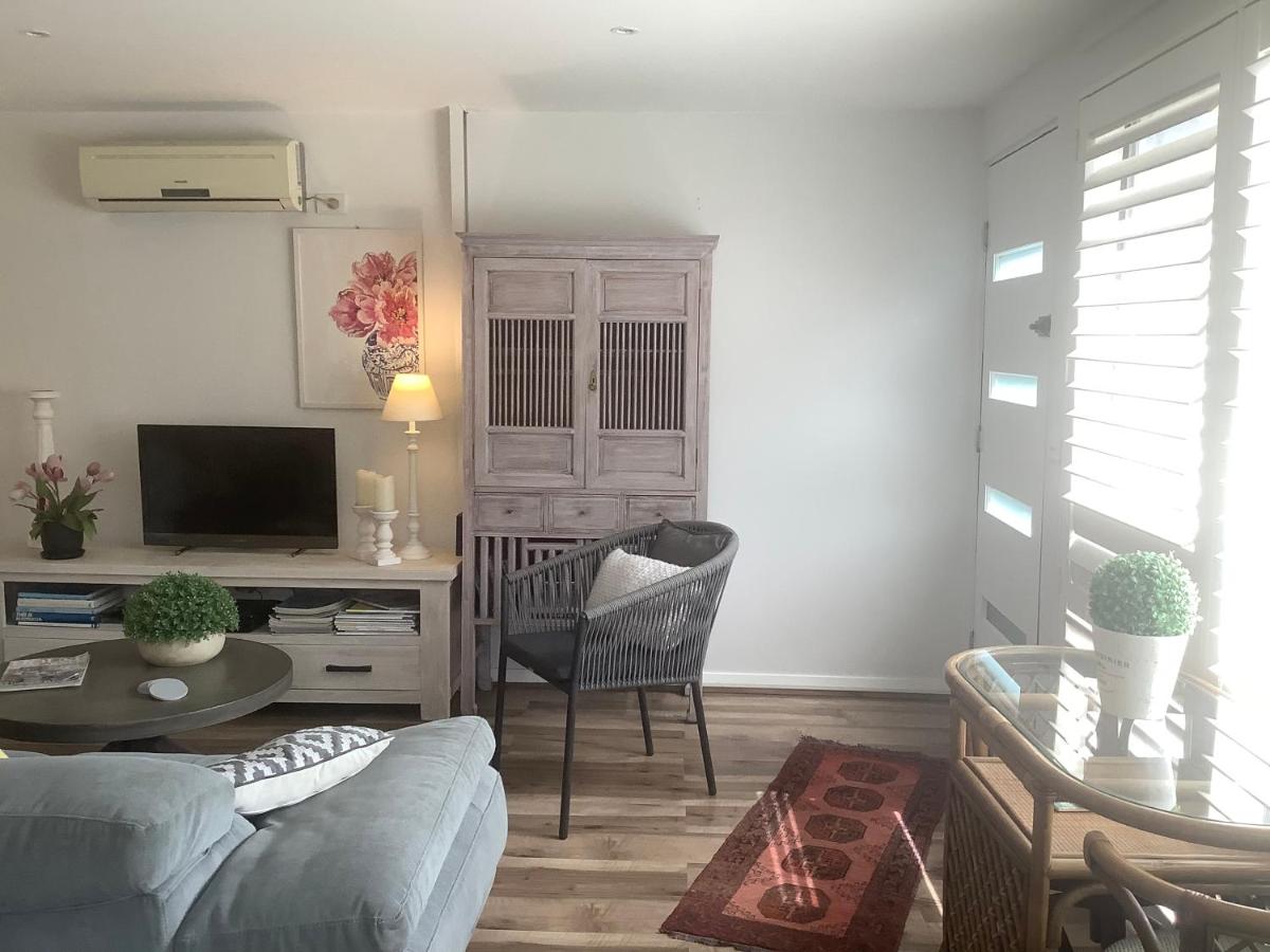 Petite Provence Cottage - Housity