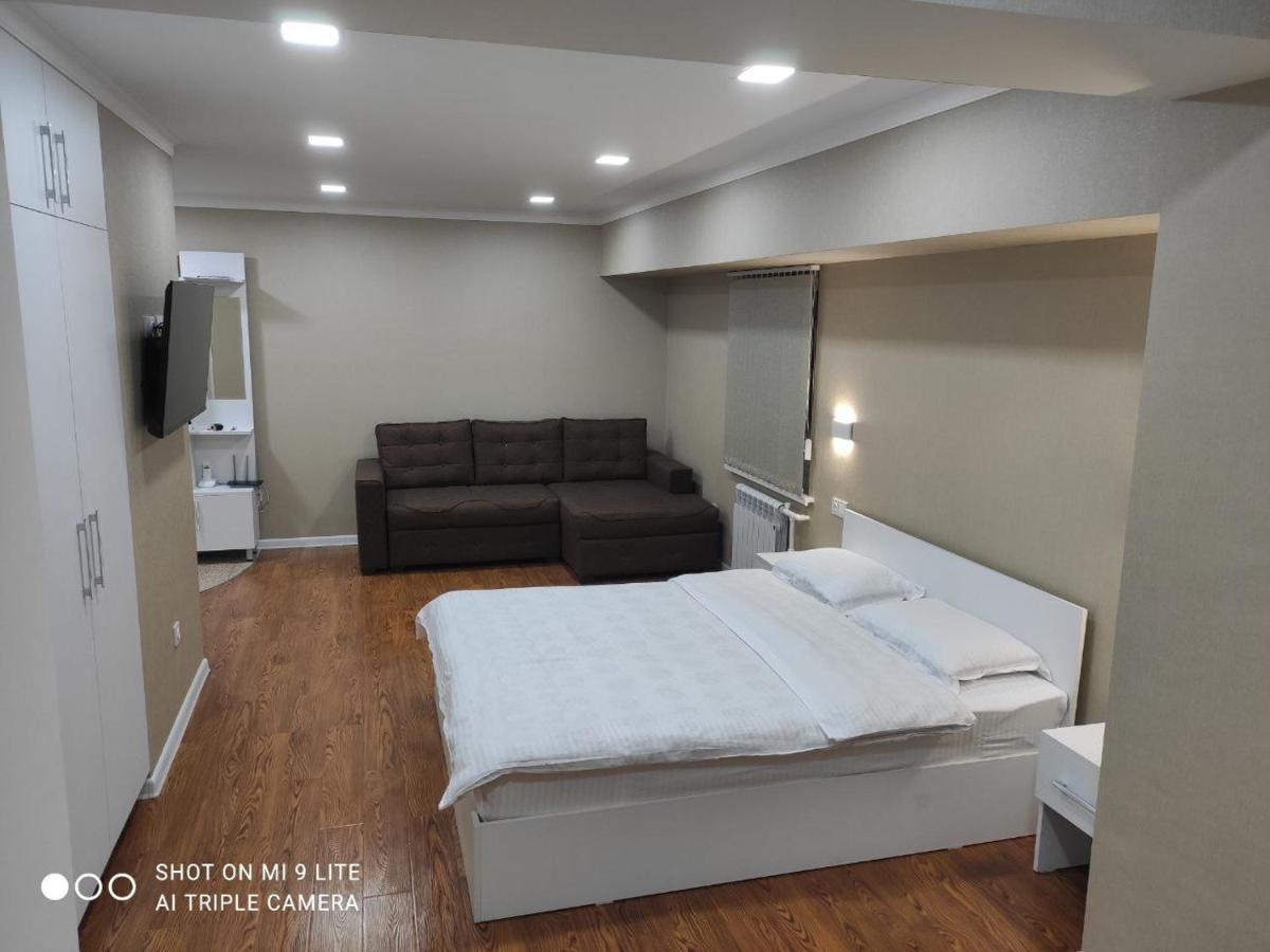 1-bedroom Apartment in the very city center (Shedevr) - Housity