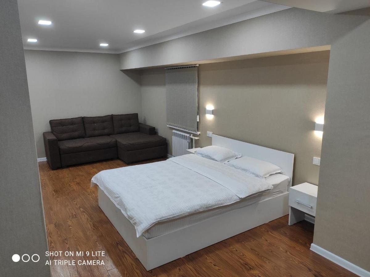 1-bedroom Apartment in the very city center (Shedevr) - Housity