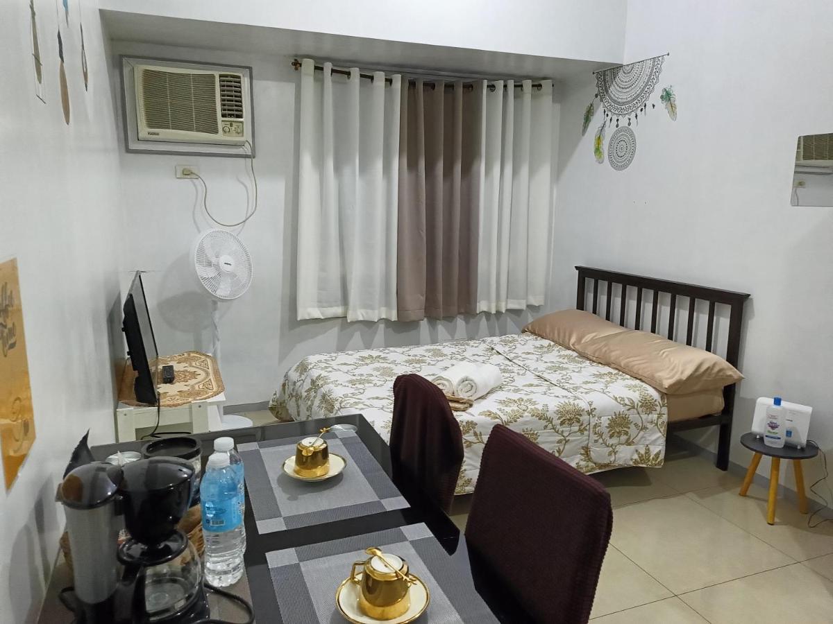 Pool view studio at The Beacon, Makati - Housity