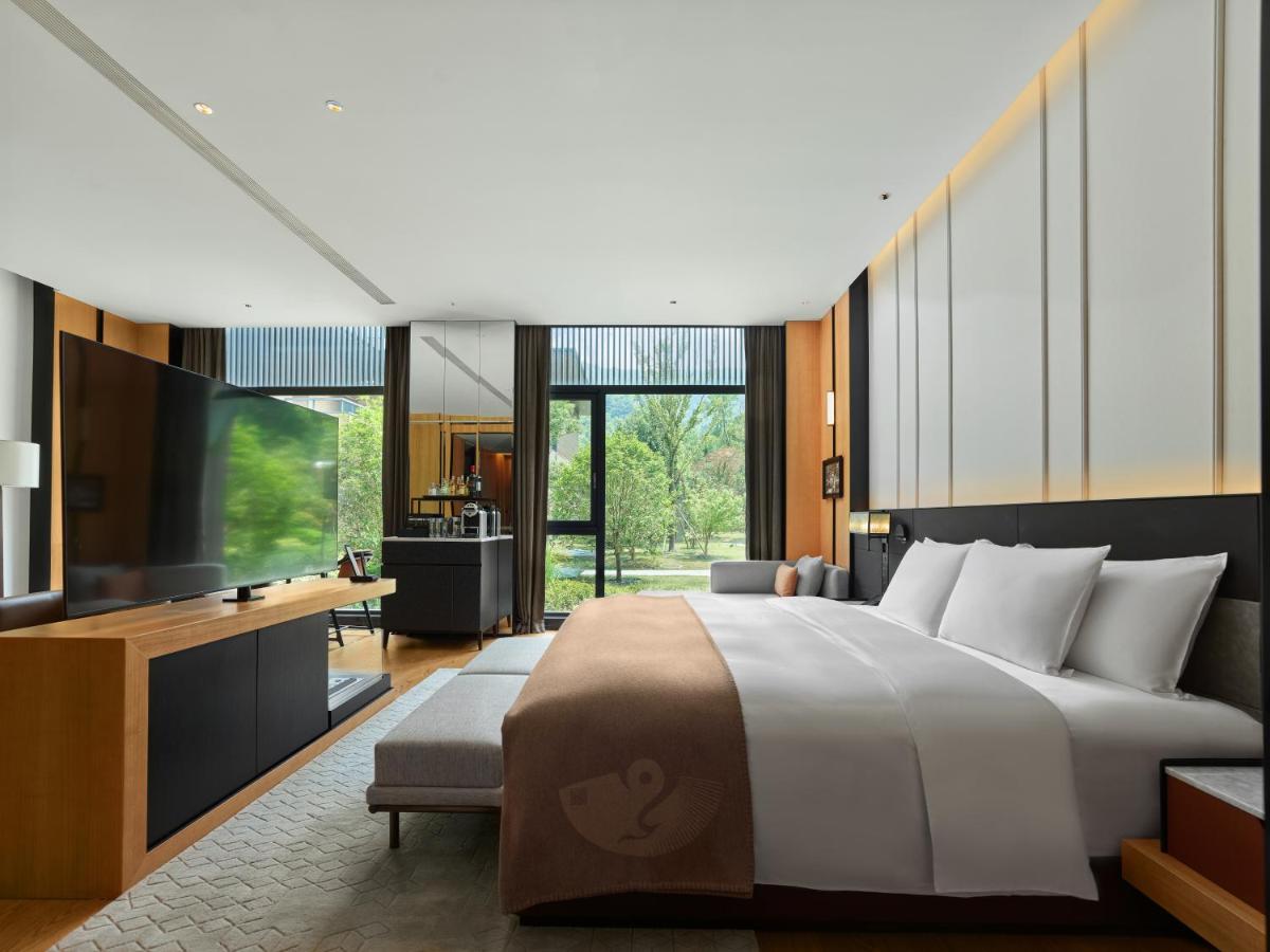 Phoenix River Yixing - Housity