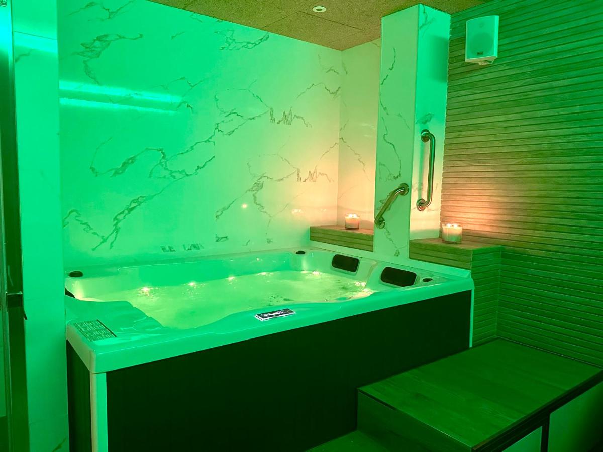 Un baño de Apartamentos&Spa Mundakaport