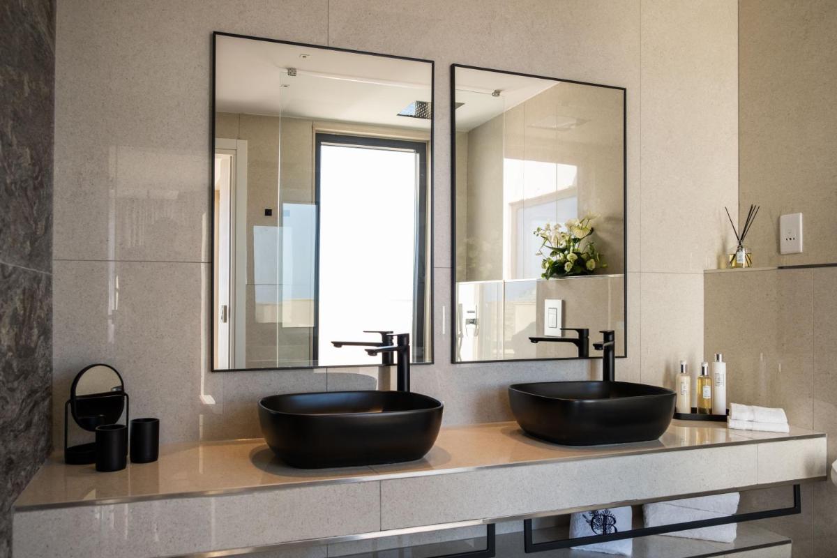 Deep Blu Boutique Hotel - Housity