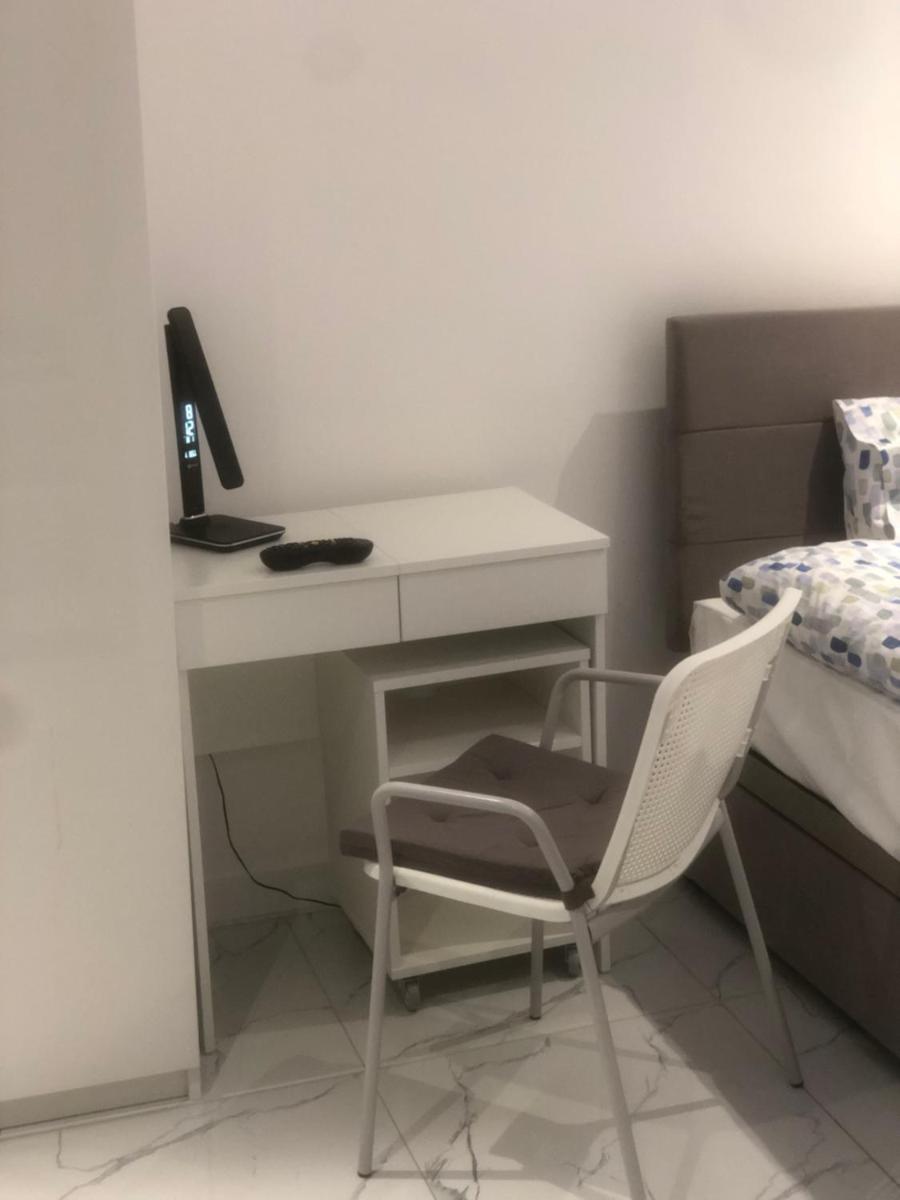 Tranquil Escape - Housity