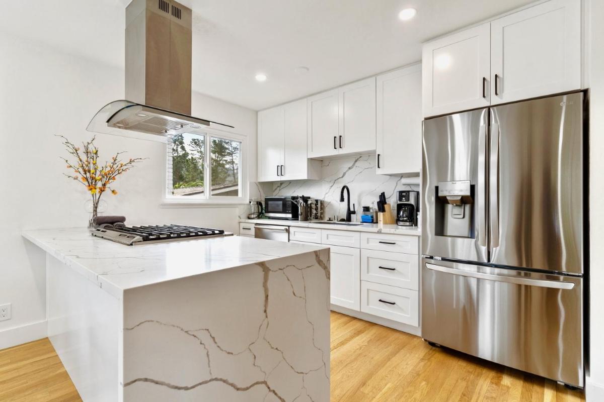 @ Marbella Lane - Modern 4BR Coastal Charm - Housity