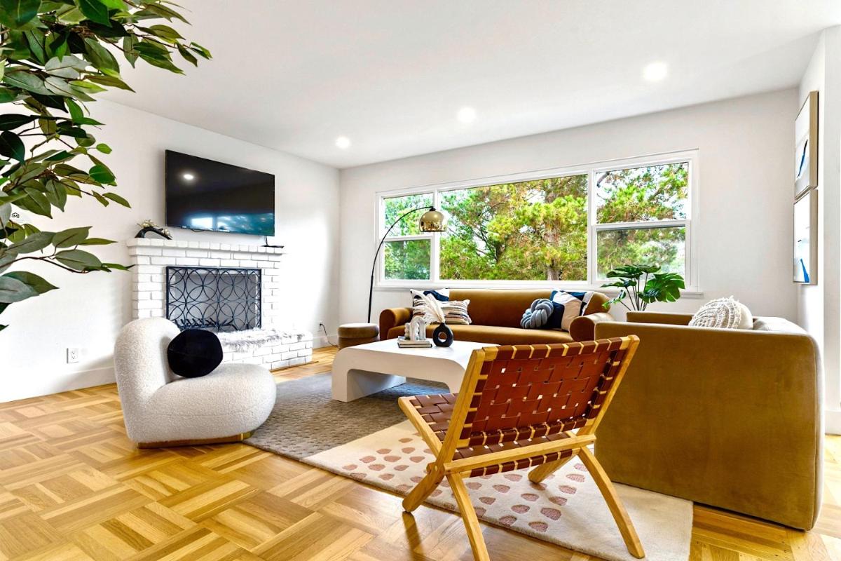 @ Marbella Lane - Modern 4BR Coastal Charm - Housity