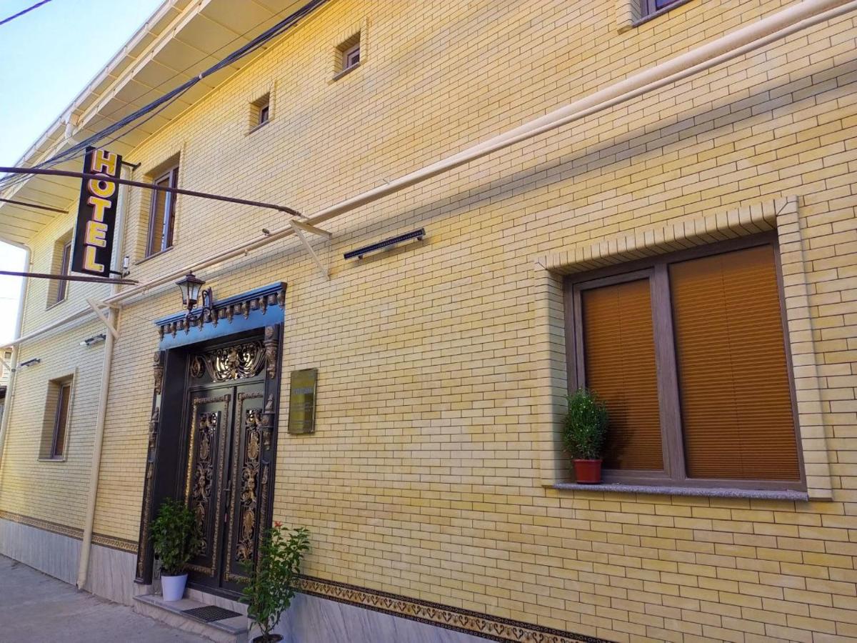 Suitetrails - Hotel DARI ZANJIR Family guest house