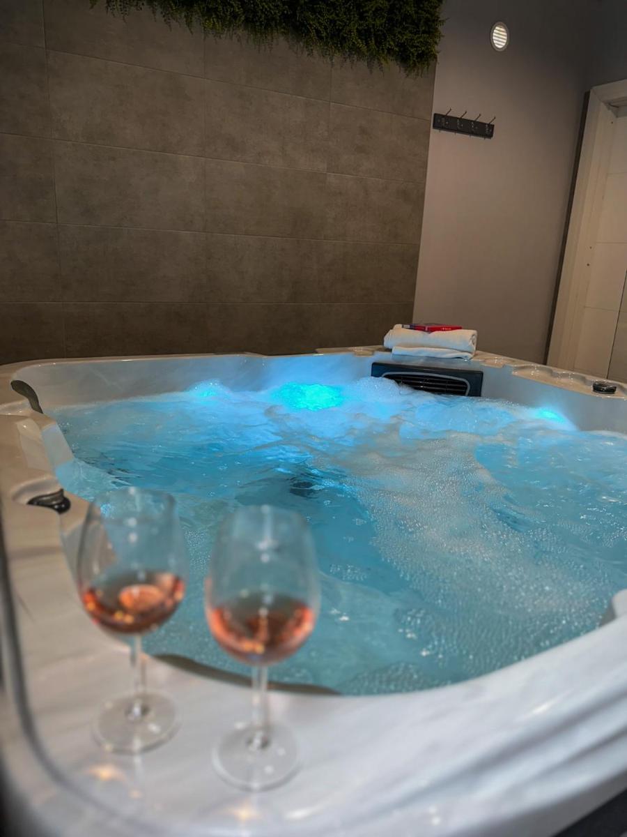 XXL rooms&spa - Housity