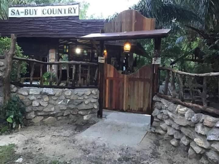 สบายคันทรีรีสอร์ท ปากเมงSa-buy country resort Pak Meng - Housity