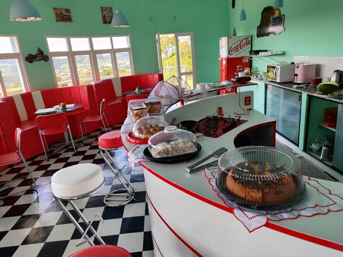 Suitetrails - Forno de Pizza, Vila Mágica