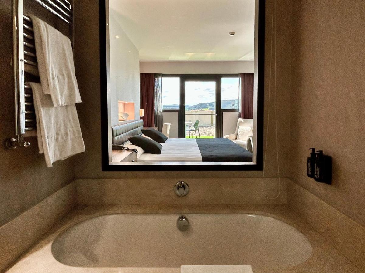 Un baño de URH Hotel Spa Zen Balagares