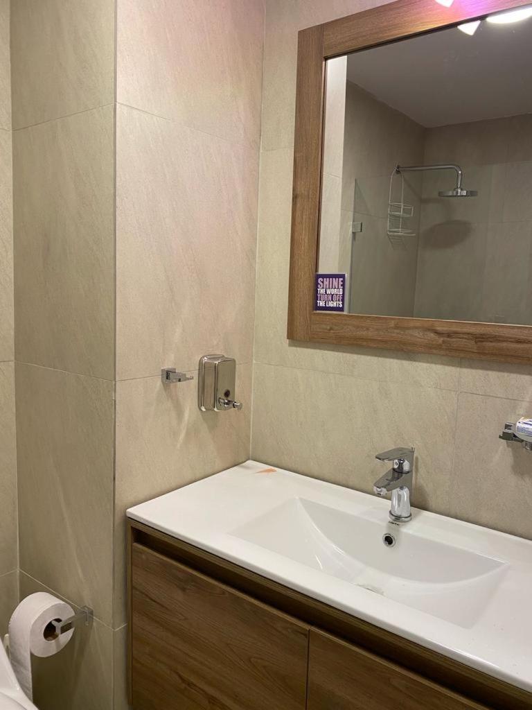 Fontana: Location + Pool - Housity