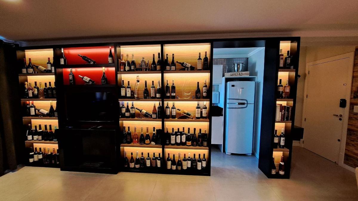 Apto Temático - Vinhos e Espumantes - Housity