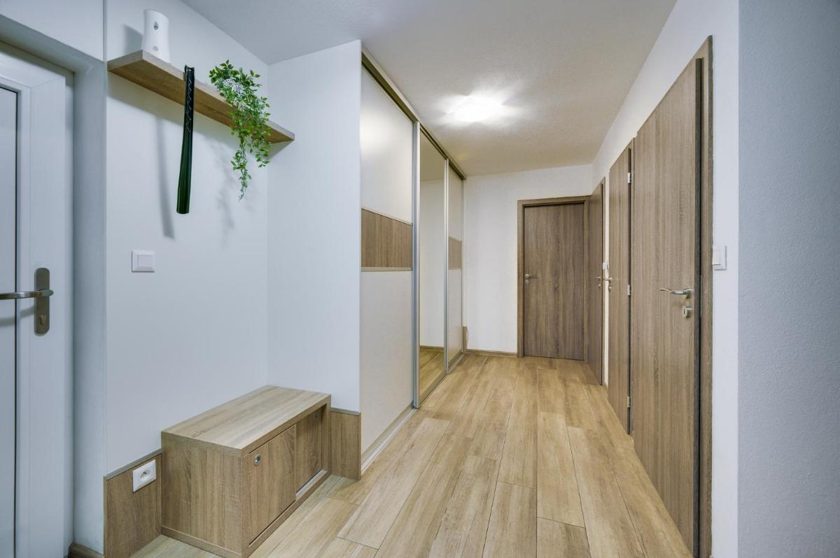 Milan&Eva - Housity