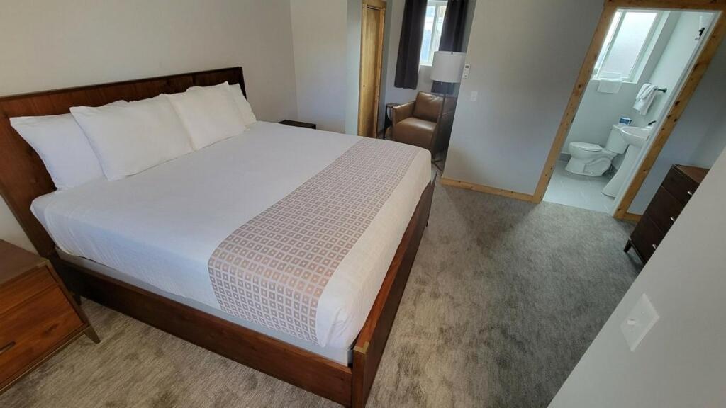 Topaz Lodge - Housity