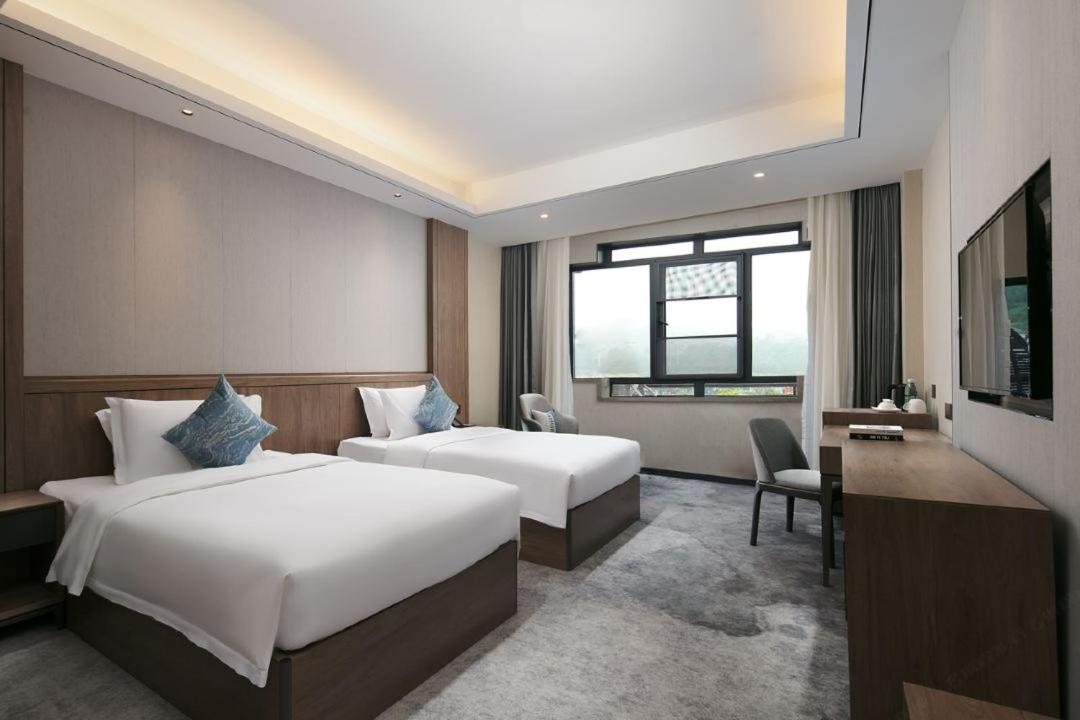NATIONAL SCENIC SPOT SUNSHINE RESORT HOTEL - Housity