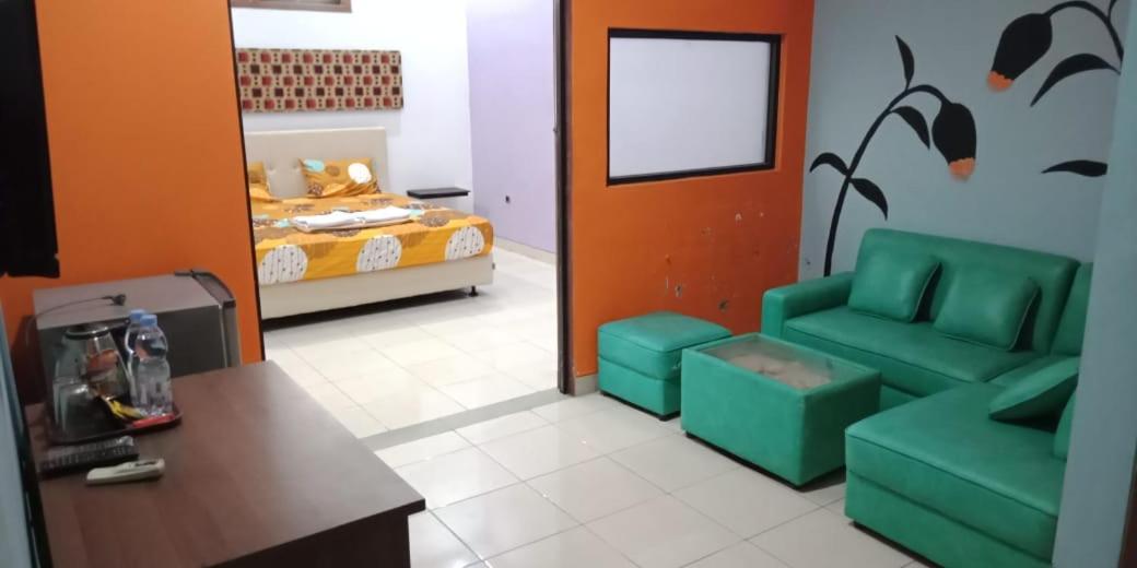 Azifa inn solo near RS JIH Solo - Housity